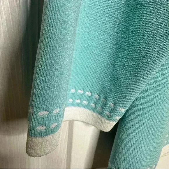 Nygard Collection Sweater Keyhole Neckline Blue & White Size Large - Picture 2 of 16